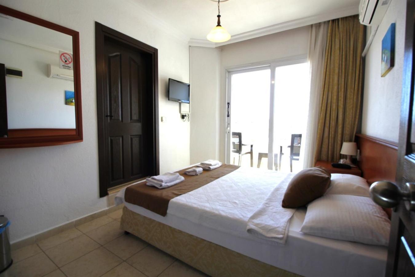 Bonapart Hotel Çeşme Zewnętrze zdjęcie